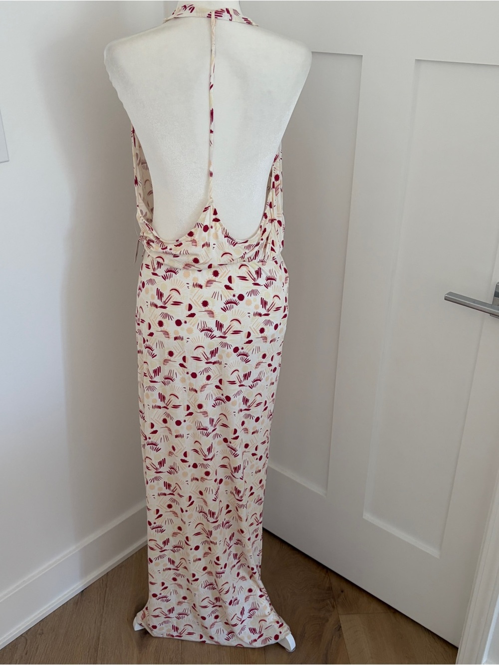 Free People Daria Graphic Maxi Dress Ivory Combo Halter Open Back Size M NWT*X23 - Picture 5 of 6